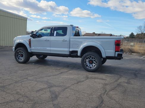 New 2026 Ford F250 Lariat w/ Black Appearance Package image 9