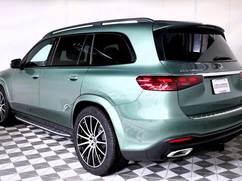 Used 2026 Mercedes-Benz GLS 580 4MATIC image 4