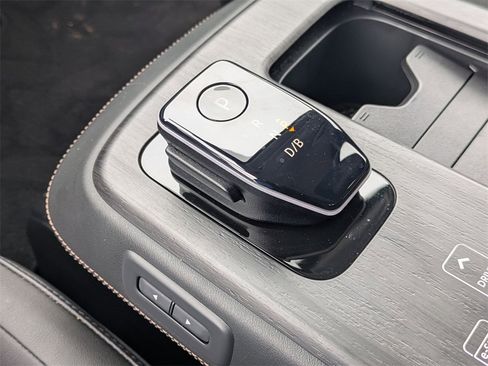 Used 2023 Nissan Ariya FWD image 22