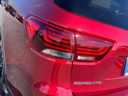 Used 2020 Kia Sorento EX image 28