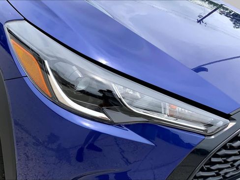 Used 2025 Toyota Corolla Cross LE FWD image 27