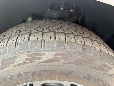 Used 2025 Ford Expedition Active RWD image 37