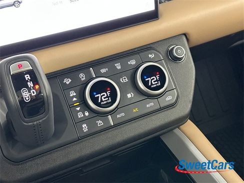 Used 2025 Land Rover Defender 110 V8 image 28