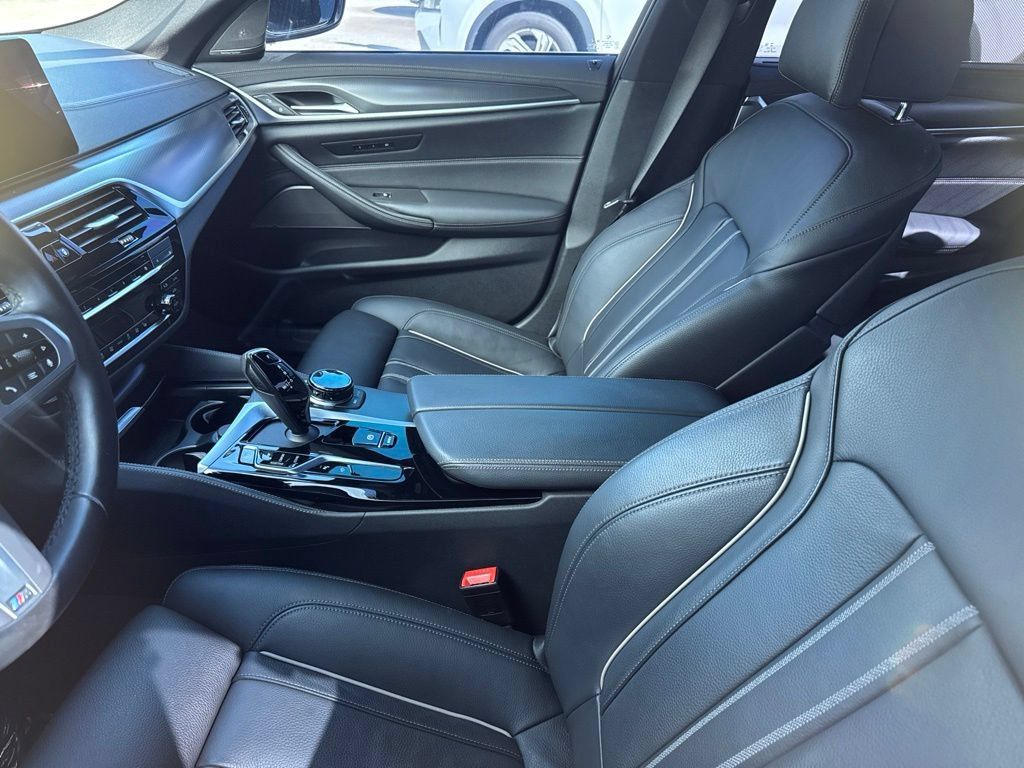 Used 2023 BMW M550i xDrive w/ Executive Package AWD/4WD image 28