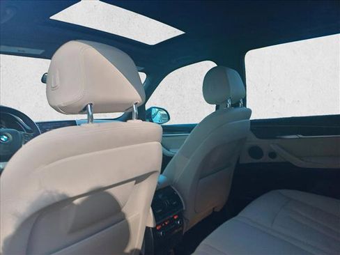 Used 2018 BMW X5 xDrive35d image 11