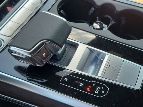 New 2025 Audi Q8 Premium Plus image 17