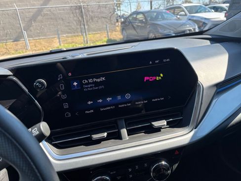 Used 2025 Chevrolet Trax LT image 20