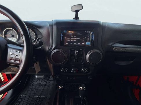 Used 2015 Jeep Wrangler Unlimited Sport w/ Quick Order Package 24S AWD/4WD image 13