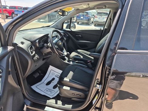 Used 2022 Chevrolet Trax LT w/ Driver Confidence Package AWD/4WD image 13