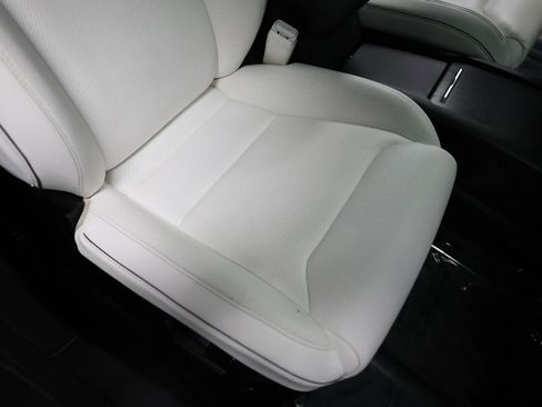 Used 2016 Tesla Model X Performance image 33