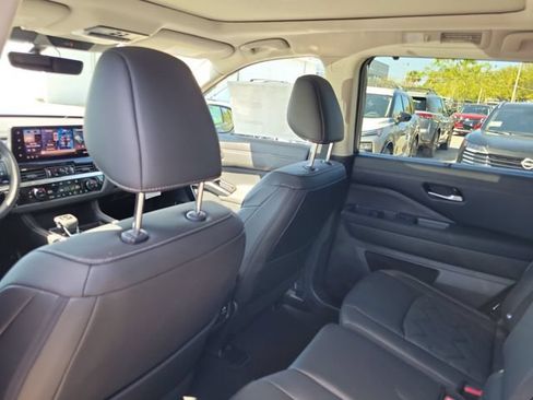 New 2026 Nissan Pathfinder Platinum w/ Cargo Package FWD image 24