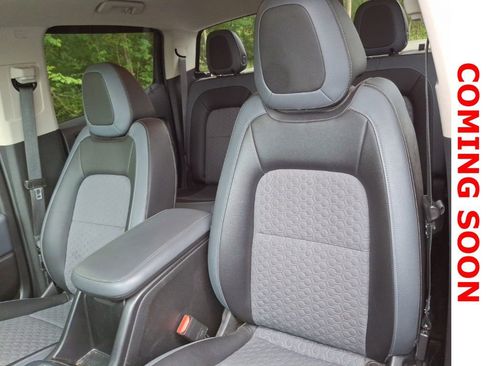 Used 2018 Chevrolet Colorado Z71 AWD/4WD image 12