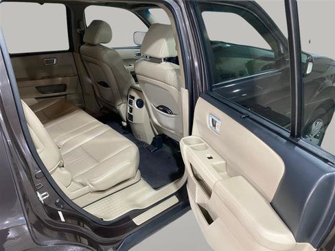 Used 2015 Honda Pilot Touring image 29