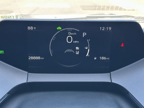 Certified 2024 Toyota Prius LE FWD image 28