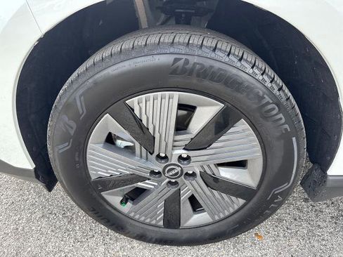 Certified 2025 Nissan Murano SL image 11