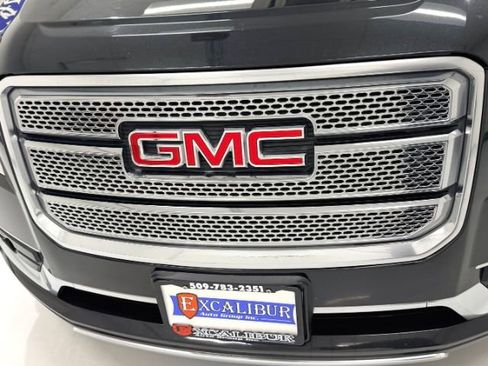 Used 2015 GMC Acadia Denali image 19