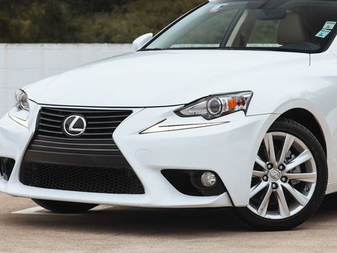 Used 2014 Lexus IS 250 image 2