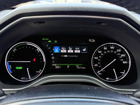 Used 2021 Toyota Avalon XSE image 26