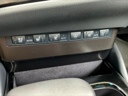 Used 2025 Lexus ES 300h w/ Luxury Package image 24