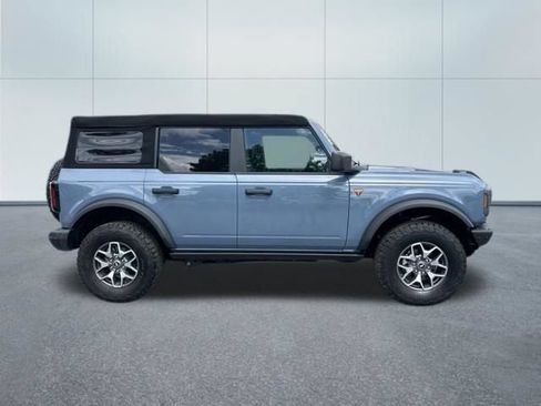 Used 2025 Ford Bronco Badlands AWD/4WD image 2