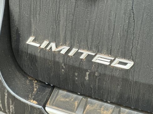 Used 2020 Ford Explorer Limited image 9