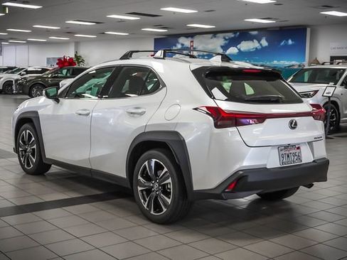Certified 2025 Lexus UX 300h FWD w/ Accessory Package (Z2) image 8