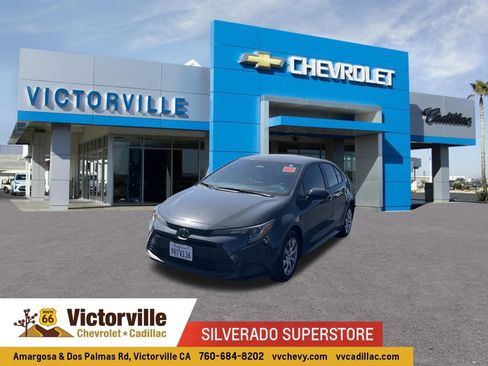 Used 2025 Toyota Corolla LE FWD image 1