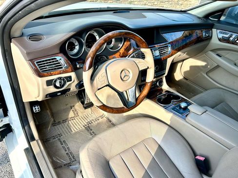 Used 2012 Mercedes-Benz CLS 550 image 11