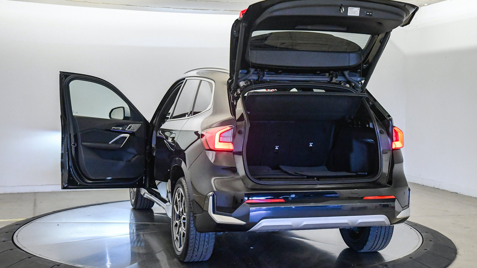 Certified 2023 BMW X1 xDrive28i w/ Premium Package AWD/4WD image 26