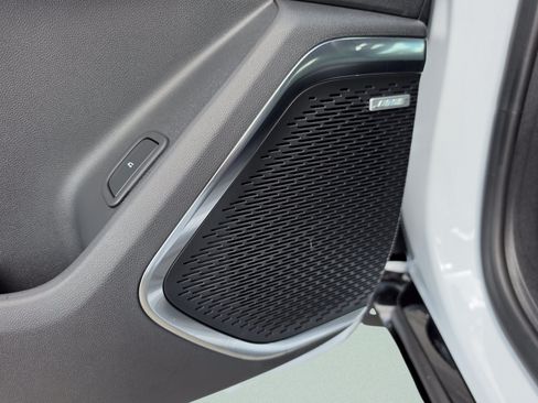 New 2026 Chevrolet Traverse High Country FWD image 23