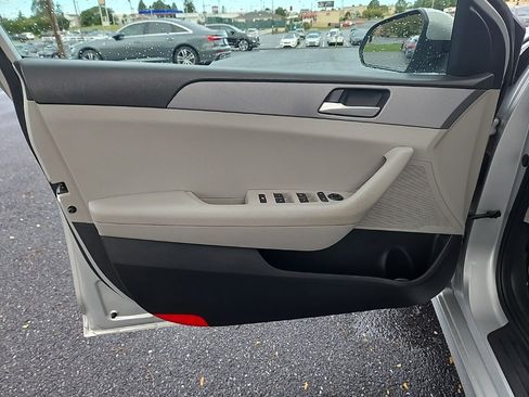 Used 2018 Hyundai Sonata SE image 15