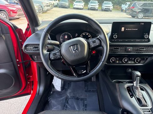 Used 2025 Honda HR-V Sport image 16