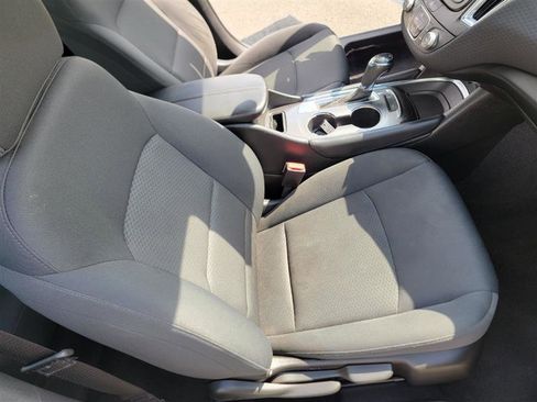 Used 2017 Chevrolet Malibu LT w/ Driver Confidence Package image 18