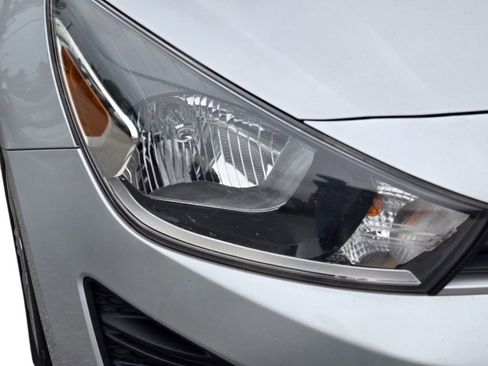 Certified 2021 Kia Rio S FWD image 4