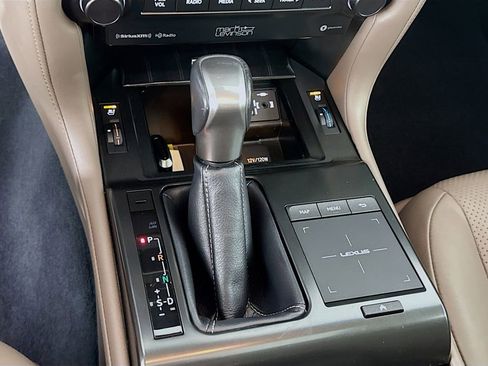 Used 2022 Lexus GX 460 Luxury w/ Accessory Package AWD/4WD image 22