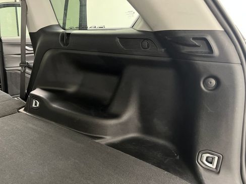 Used 2024 Jeep Grand Cherokee Laredo RWD image 40