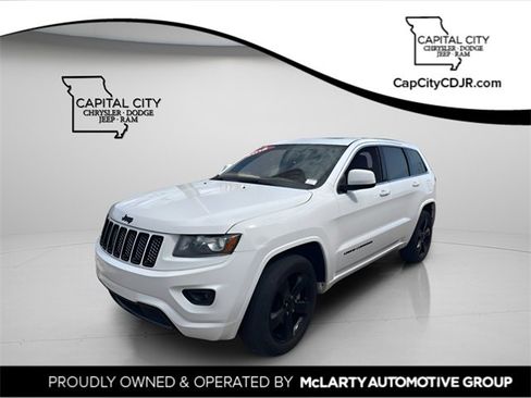 Used 2015 Jeep Grand Cherokee Altitude image 1