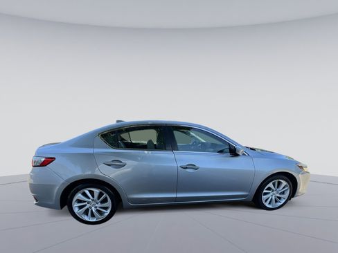Used 2017 Acura ILX FWD image 10