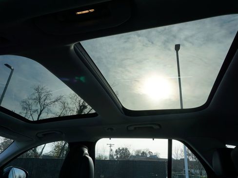 New 2026 Mercedes-Benz E 450 4MATIC All-Terrain Wagon image 16