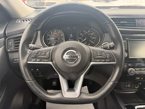 Used 2020 Nissan Rogue SV image 21