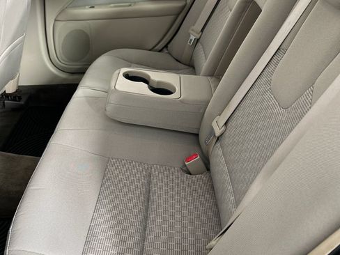 Used 2010 Ford Fusion SE FWD image 16