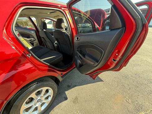 Used 2018 Ford EcoSport SE w/ SE Convenience Package image 13