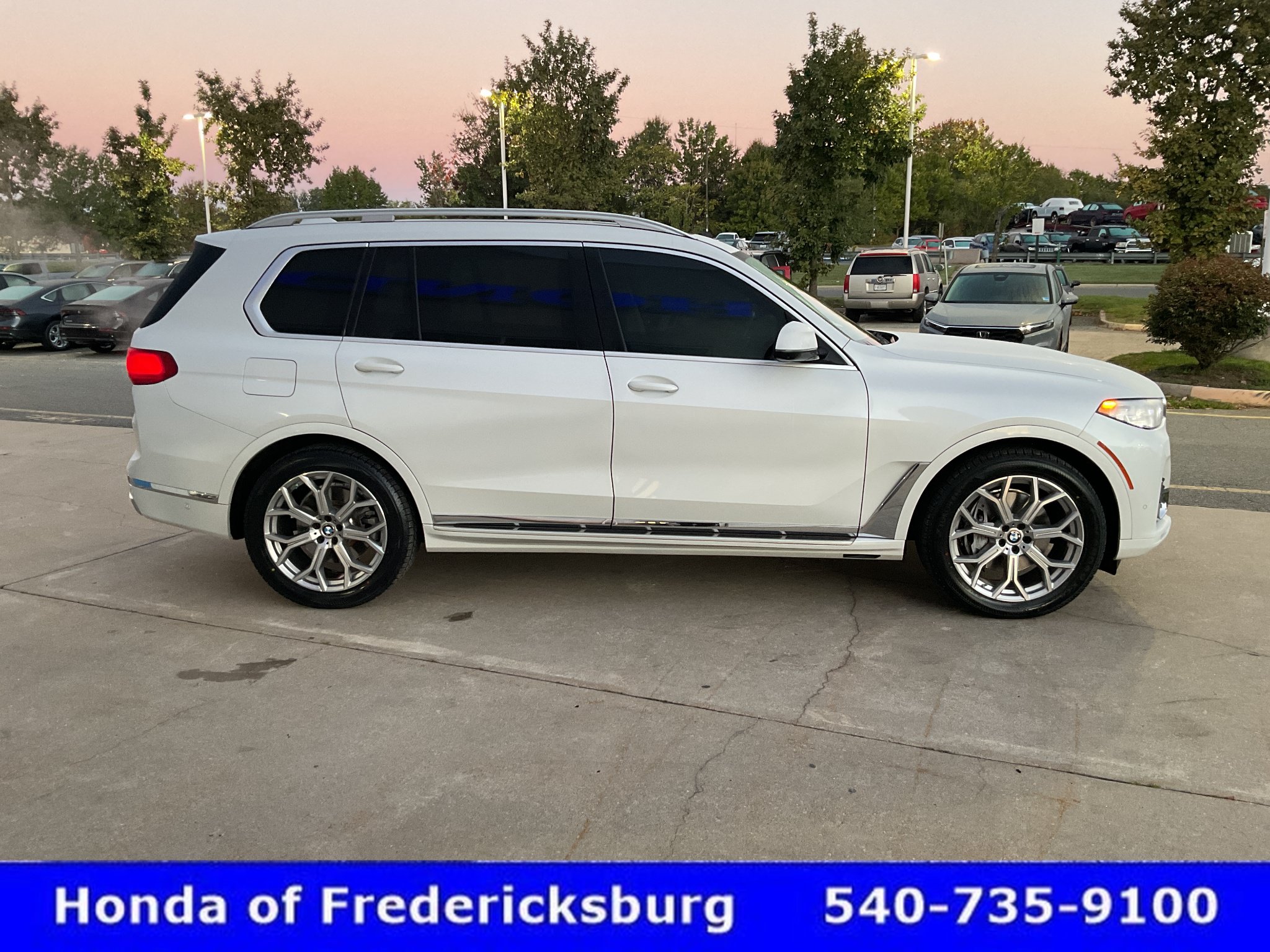 Used 2022 BMW X7 xDrive40i w/ Executive Package AWD/4WD image 8