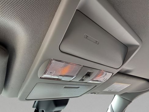 Used 2023 Nissan Frontier SV w/ SV Convenience Package image 33