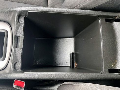 Used 2022 Chevrolet Malibu LT FWD image 29
