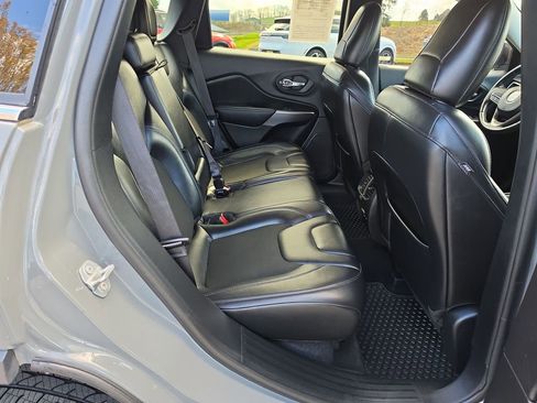 Used 2020 Jeep Cherokee Latitude Plus w/ Cold Weather Group image 28