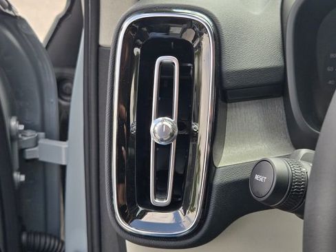 New 2026 Volvo XC40 B5 Plus w/ Protection Package Premier AWD/4WD image 29