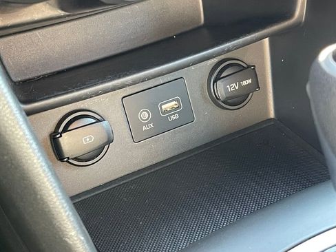 Used 2020 Hyundai Kona SE AWD/4WD image 11