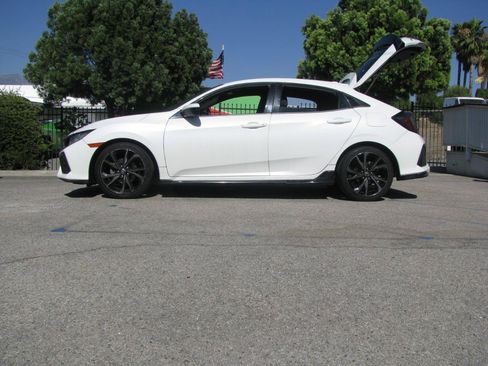 Used 2017 Honda Civic Sport image 1