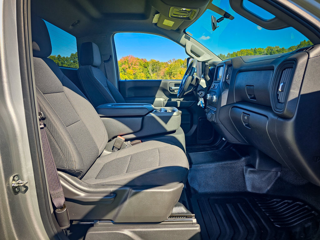 Used 2022 GMC Sierra 3500 Pro w/ Convenience Package AWD/4WD image 31
